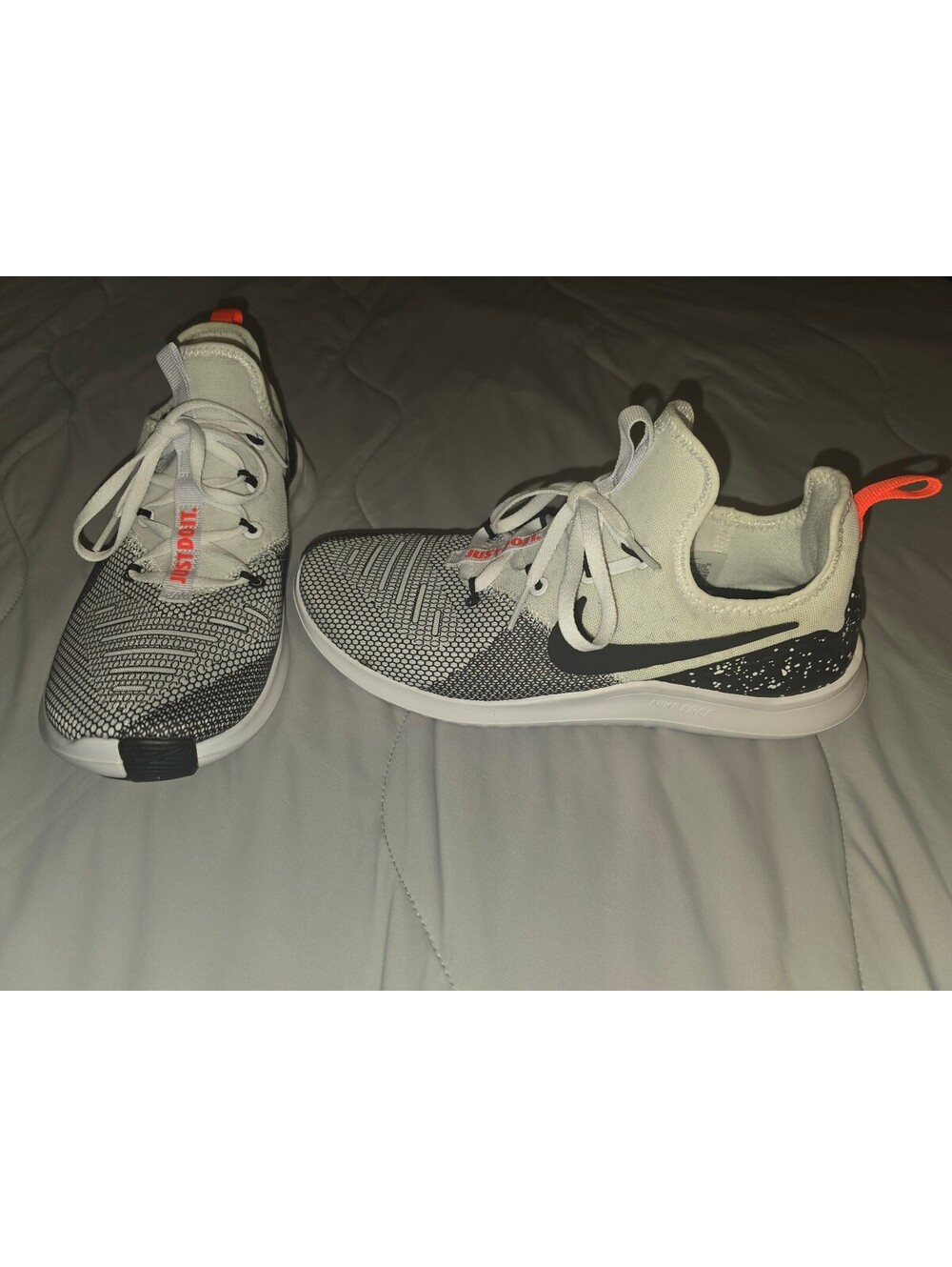 Nike Free TR8 Women's Size 8.5 White Black Trainer Sneakers 942888-101 running